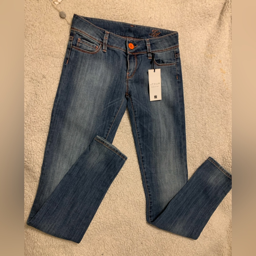 NWT JFOUR Women’s Low Rise Jeans Beatrice Italian Brand Size 26